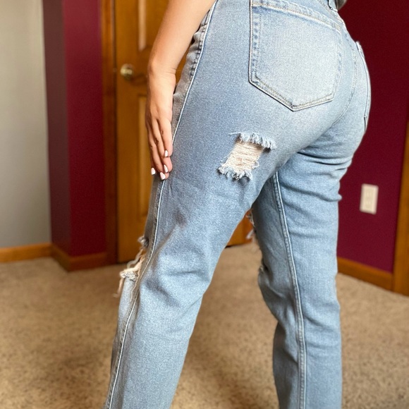 Hollister High Rise Slim Straight Distressed Jeans - Picture 7 of 13